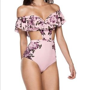 ✨Brand New Never Worn✨  One Piece Bathing Suit 🩱